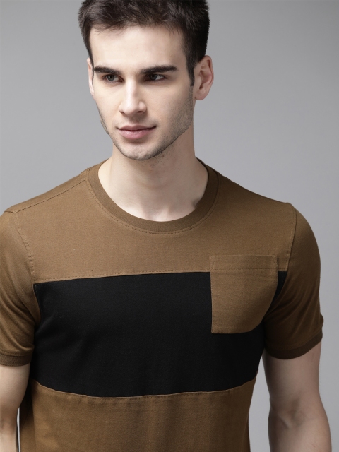 

Roadster Men Brown & Black Colourblocked Pure Cotton Round Neck T-shirt