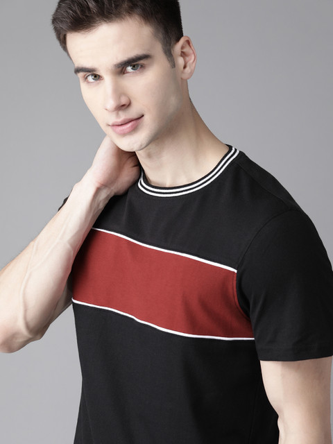 

The Roadster Lifestyle Co Men Black Maroon Colourblocked Round Neck Pure Cotton T-shirt