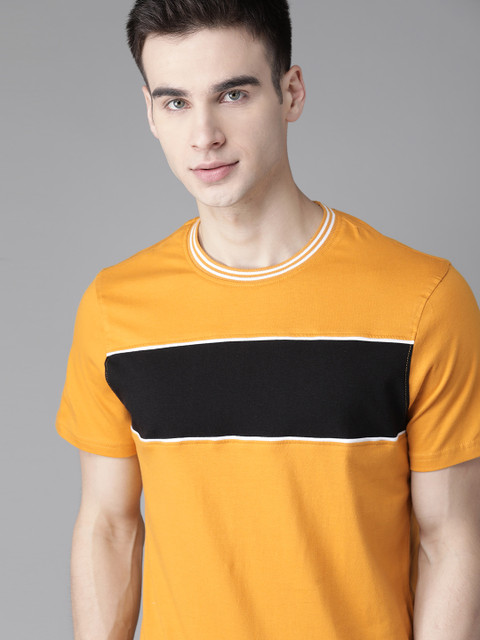 

Roadster Men Mustard Yellow & Black Colourblocked Round Neck Pure Cotton T-shirt