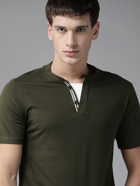 

Roadster Men Olive Green Solid Cotton Henley Neck T-shirt