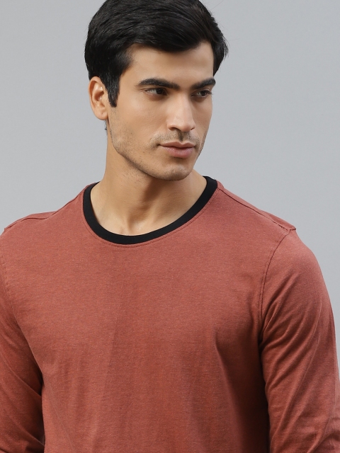 

The Roadster Lifestyle Co Men Rust Brown Solid Pure Cotton T-shirt