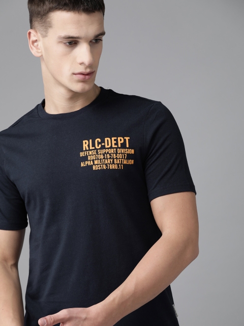 

The Roadster Lifestyle Co Men Navy Blue Solid Cotton Round Neck T-shirt