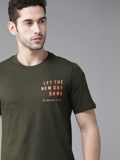 

The Roadster Lifestyle Co Men Olive Green Pure Cotton Printed Round Neck Pure Cotton T-shirt