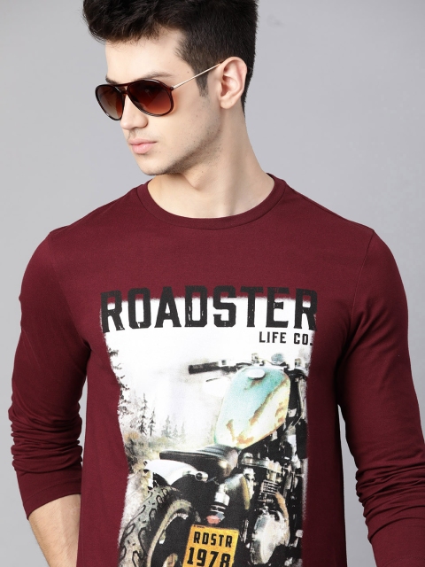 

The Roadster Lifestyle Co Men Maroon & White Pure Cotton Biker Printed T-shirt