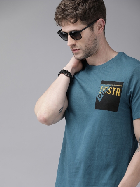 

The Roadster Lifestyle Co Men Teal Blue Brand Logo Print Detail Pure Cotton T-shirt