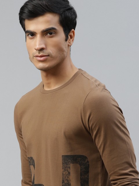 

The Roadster Lifestyle Co Men Brown & Black Pure Cotton Brand Logo Printed T-shirt