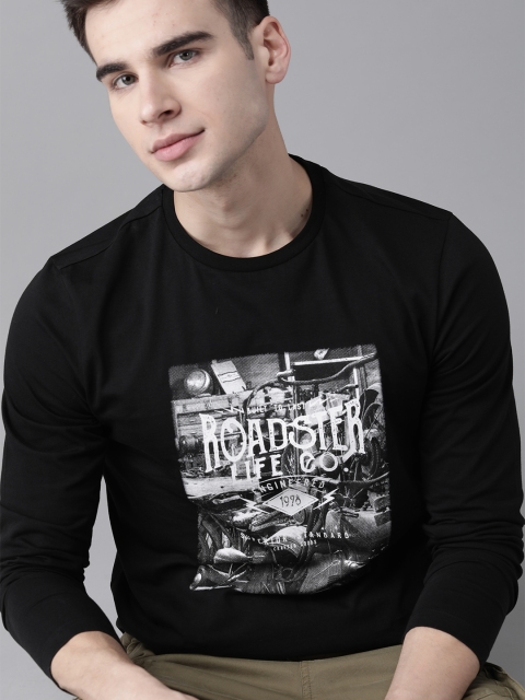 

Roadster Men Black Pure Cotton Printed Round Neck T-shirt