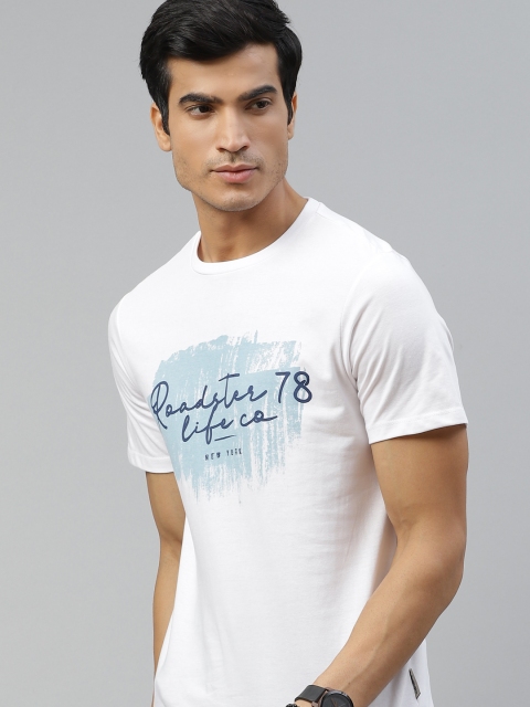 

Roadster Men White & Blue Pure Cotton Typography Printed T-shirt