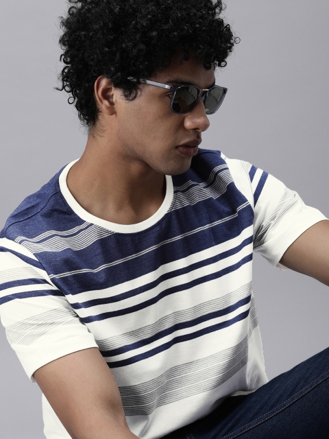 

The Roadster Lifestyle Co Men White & Navy Blue Striped Regular Fit Casual T-shirt