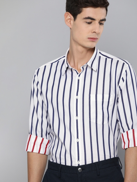 

Indian Terrain Men White & Navy Blue Slim Fit Striped Casual Shirt