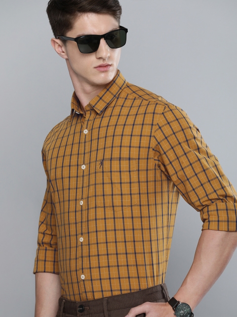 

Indian Terrain Men Khaki & Blue Slim Fit Checked Pure Cotton Casual Shirt