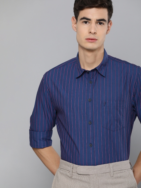 

Indian Terrain Men Blue & Pink Skinny Fit Striped Casual Shirt