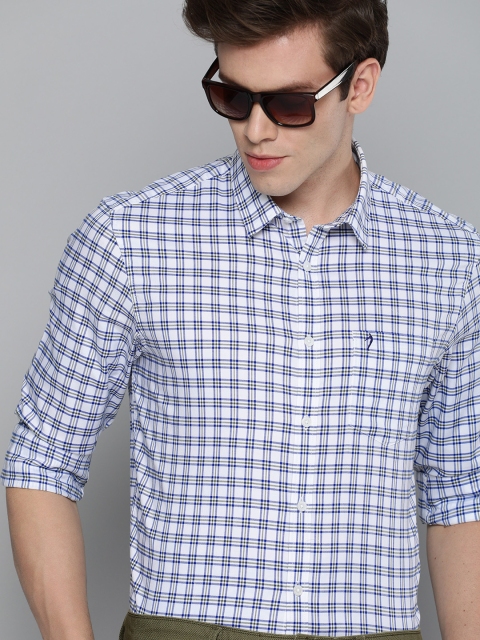 

Indian Terrain Men White & Navy Blue Chiseled Fit Checked Casual Shirt