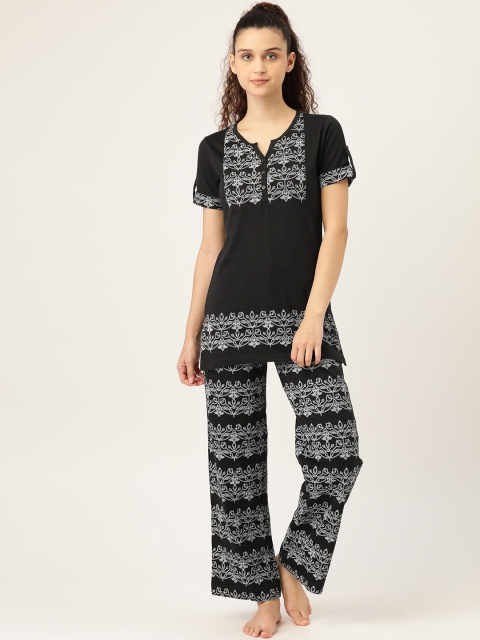 

Monte Carlo Women Black & Off-White Printed Nightsuit