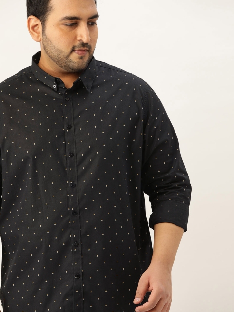 

Sztori Men Plus Size Black & White Printed Pure Cotton Casual Shirt