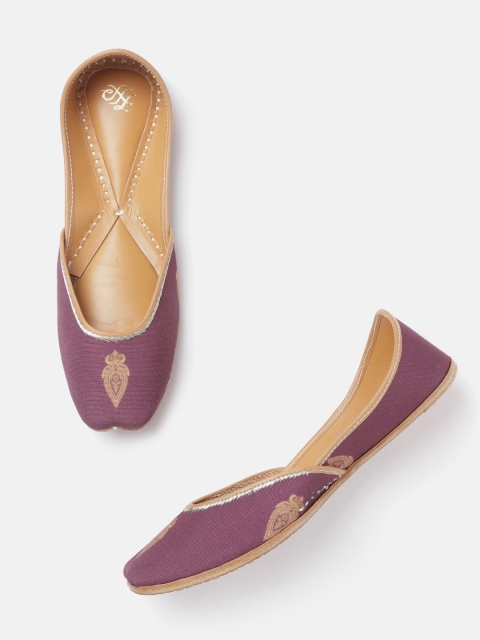 

House of Pataudi Women Purple & Mustard Brown Ethnic Printed Mojaris