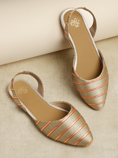 

House of Pataudi Women Beige & Gold-Toned Gotta-Patti Work Mules