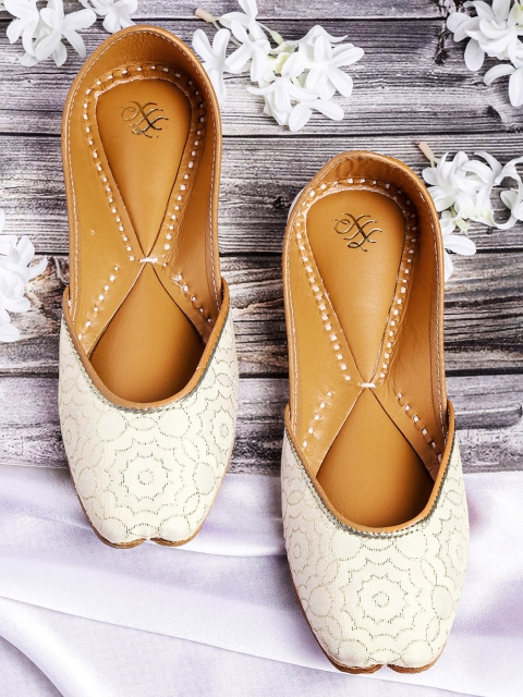 

House of Pataudi Women Off-White & Gold-Toned Woven Design Handcrafted Mojaris