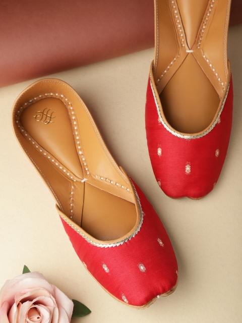 

House of Pataudi Women Red & Gold-Toned Woven Design Handcrafted Mojaris