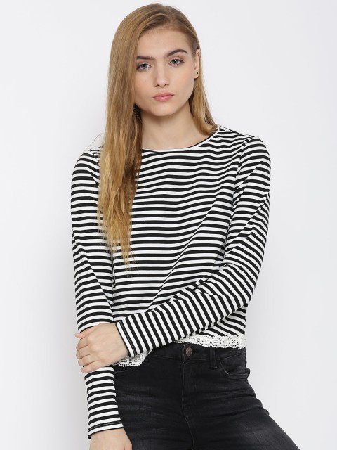 

Vero Moda Black & White Striped Top