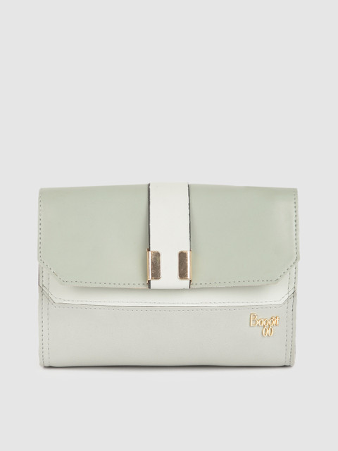 

Baggit Grey & Green Colourblocked Sling Bag