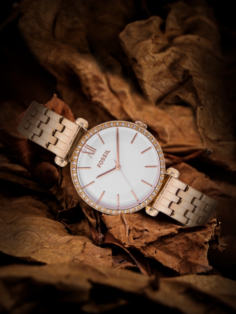 

Fossil Women White Analogue Watch BQ3497