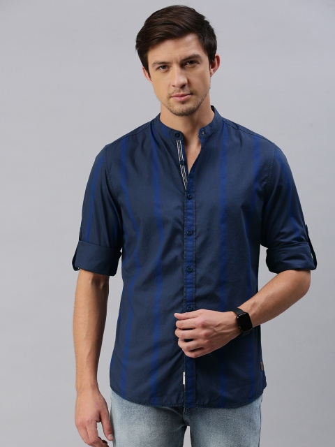

The Roadster Lifestyle Co Men Navy Blue Regular Fit Striped Casual Shirt