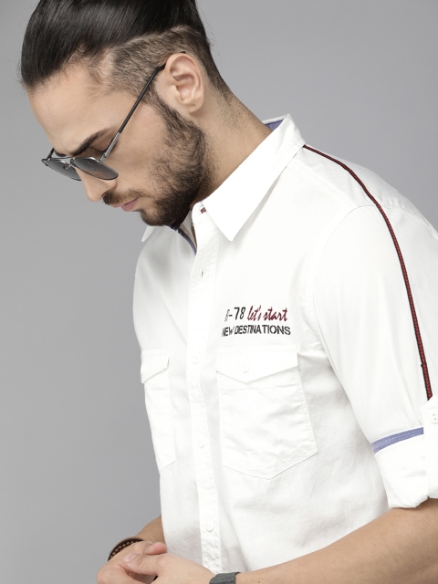 

The Roadster Lifestyle Co Men White Casual Shirt