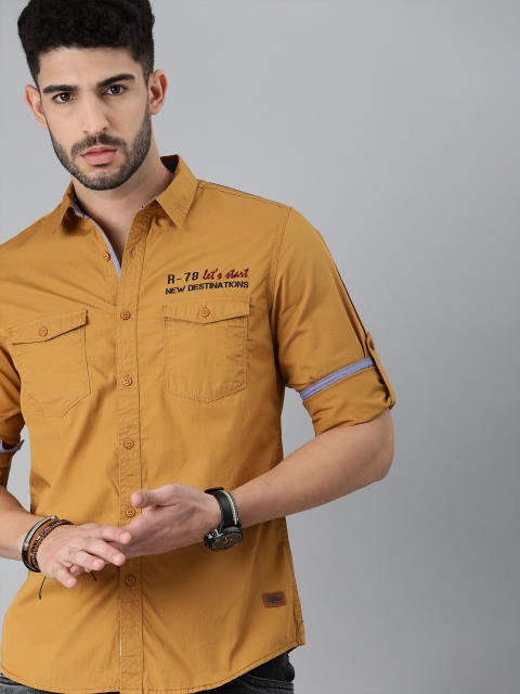 

The Roadster Lifestyle Co Men Brown Solid Casual Shirt