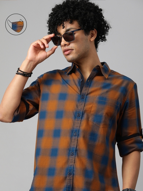 

The Roadster Lifestyle Co Men Brown Buffalo Checks Checked Casual Shirt