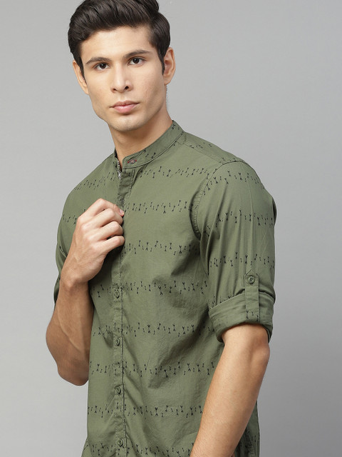 

The Roadster Lifestyle Co Men Olive Green & Black Cotton Regular Fit Printed Casual Shirt