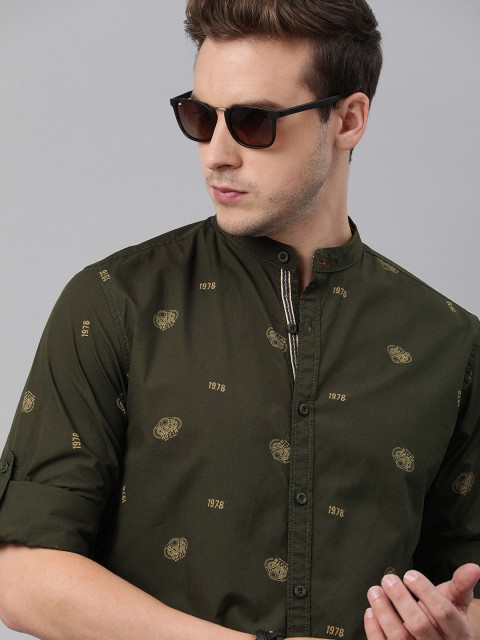 

The Roadster Lifestyle Co Men Olive Green Printed Regular Fit Pure Cotton Casual Shirt
