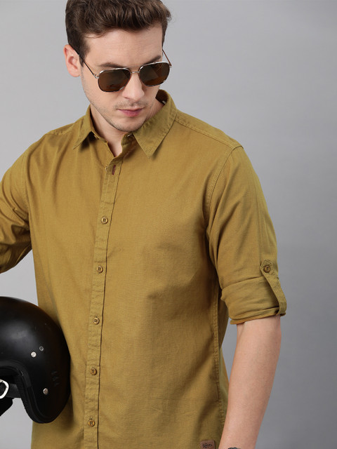 

The Roadster Lifestyle Co Men Mustard Yellow Pure Cotton Casual Shirt