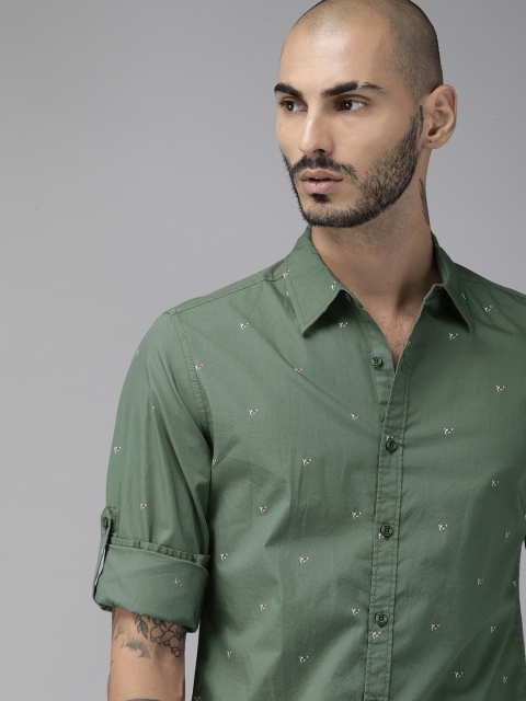 

The Roadster Lifestyle Co Men Olive Green Regular Fit Printed Casual Shirt