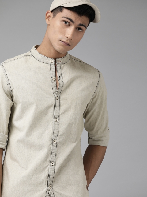 

Roadster Men Beige Romain Regular Fit Solid Pure Cotton Denim Shirt