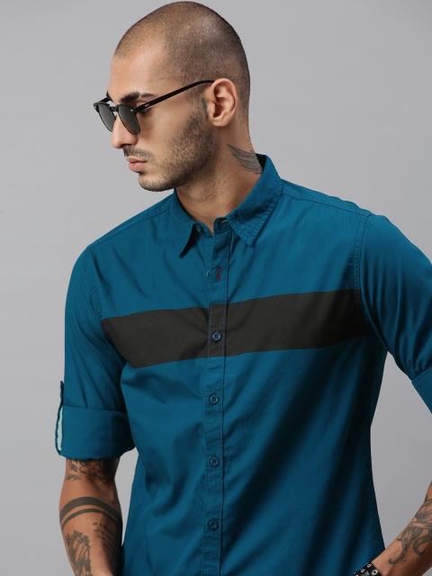 

Roadster Men Teal Blue Regular Fit Striped Casual Shirt