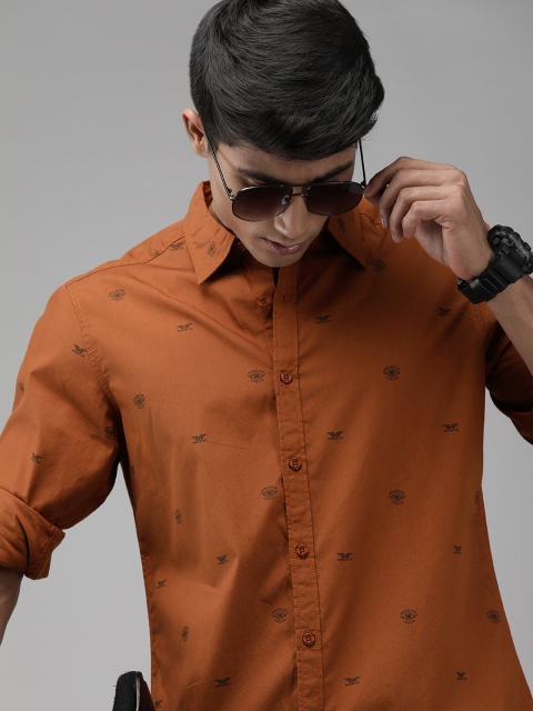 

The Roadster Lifestyle Co Men Rust Brown Regular Fit Brand Logo Printed Casual Shirt