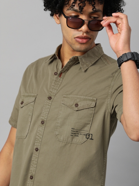 

The Roadster Lifestyle Co Men Olive Green Pure Cotton Casual Shirt