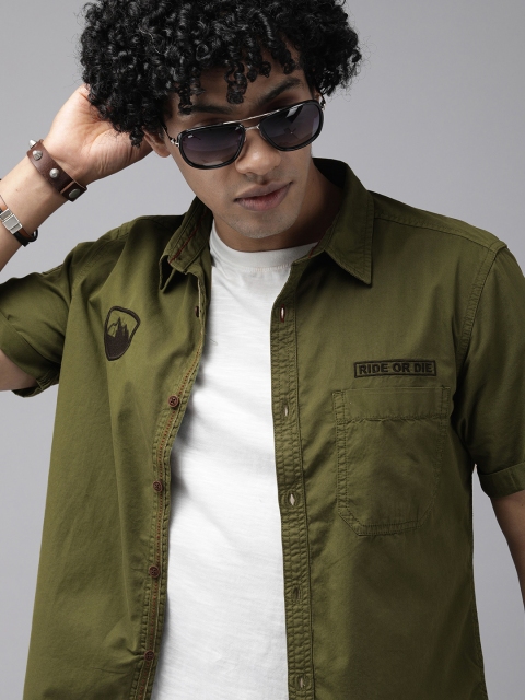 

The Roadster Lifestyle Co Men Olive Green Solid Casual Shirt
