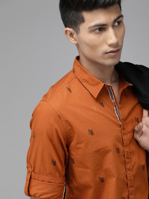 

Roadster Men Orange Regular Fit Printed Casual Shirt