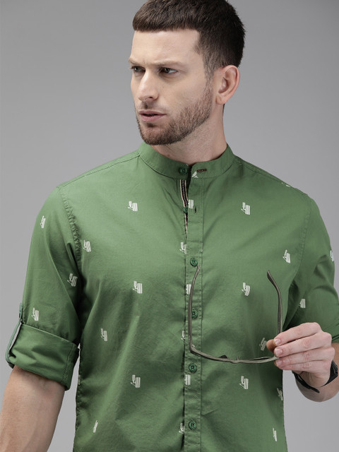 

The Roadster Lifestyle Co Men Olive Green & White Regular Fit Printed Casual Shirt