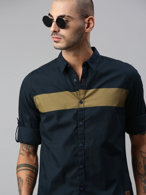 

Roadster Men Navy Blue & Khaki Regular Fit Colourblocked Casual Shirt