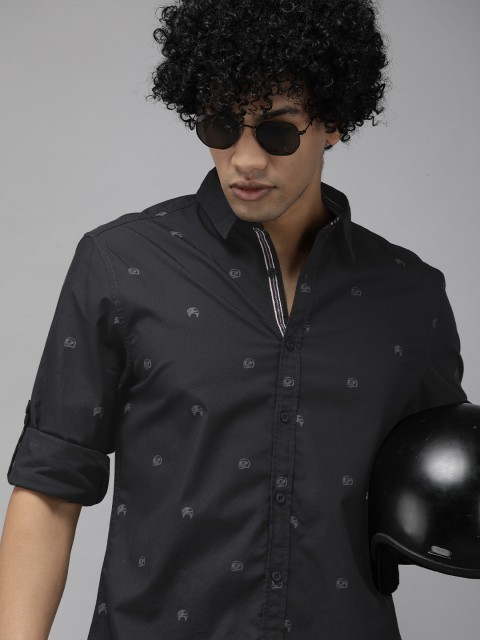 

The Roadster Lifestyle Co Men Navy Blue Opaque Conversational Printed Casual Shirt