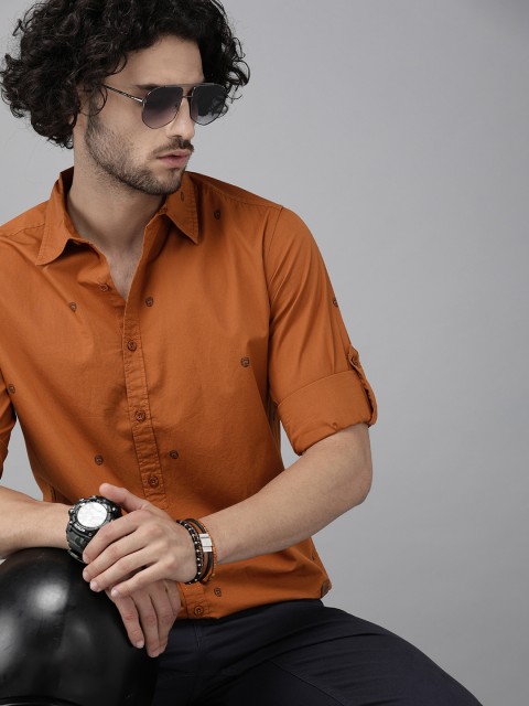 

The Roadster Lifestyle Co Men Rust Orange & Black Regular Fit Printed Casual Shirt