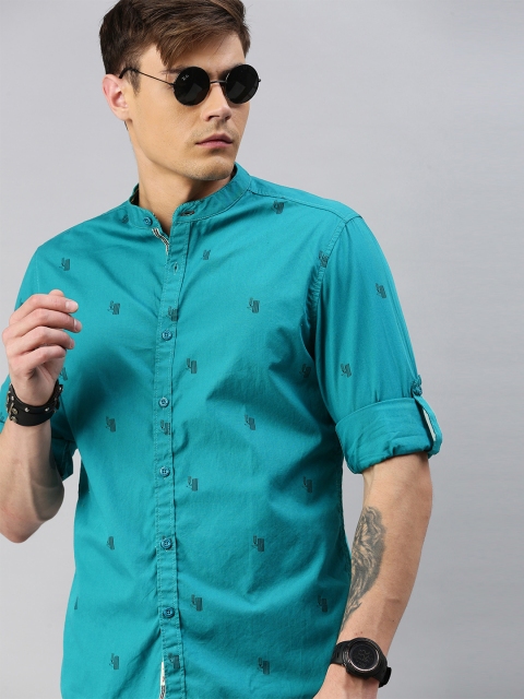 

Roadster Men Blue & Black Regular Fit Printed Casual Shirt