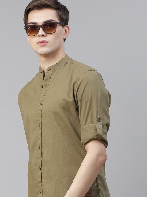 

The Roadster Lifestyle Co Men Olive Green Solid Pure Cotton Regular Fit Casual Shirt