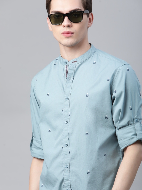 

Roadster Men Blue Regular Fit Printed Casual Shirt