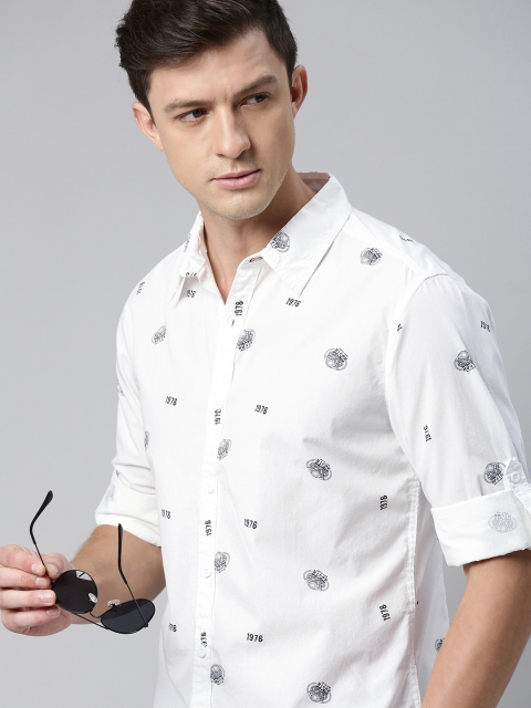 

The Roadster Lifestyle Co Men White Printed Casual Shirt