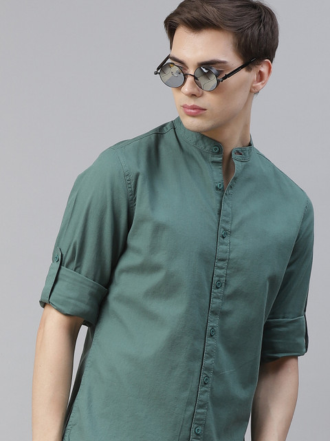 

Roadster Men Green Solid Pure Cotton Regular Fit Casual Shirt