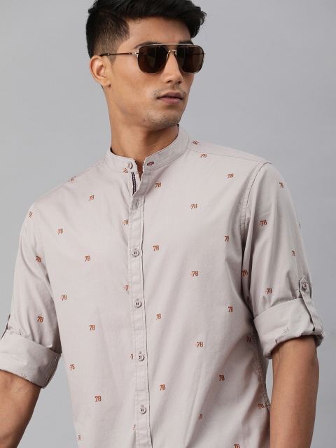 

The Roadster Lifestyle Co Men Grey Printed Casual Shirt